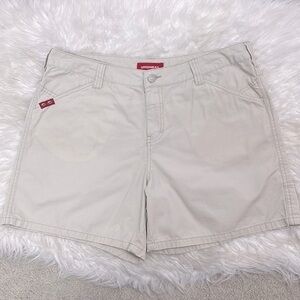 UNIONBAY Women Light Khaki Chino Shorts, Size 13